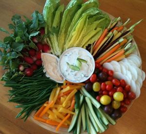 raw veggie tray